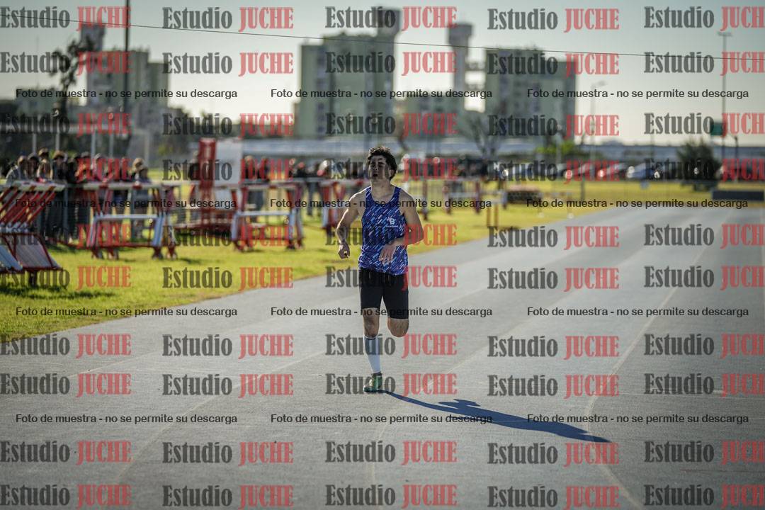 Fotos de los 400 m llanos de varones