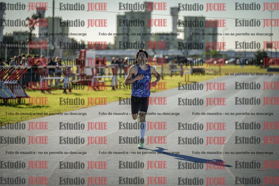 Fotos de los 400 m llanos de varones