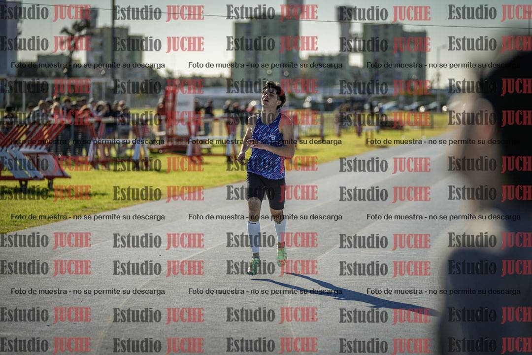 Fotos de los 400 m llanos de varones