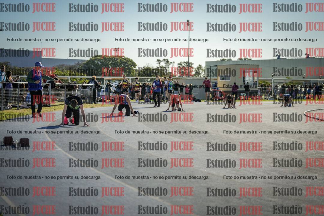 Fotos de los 400 m llanos de varones