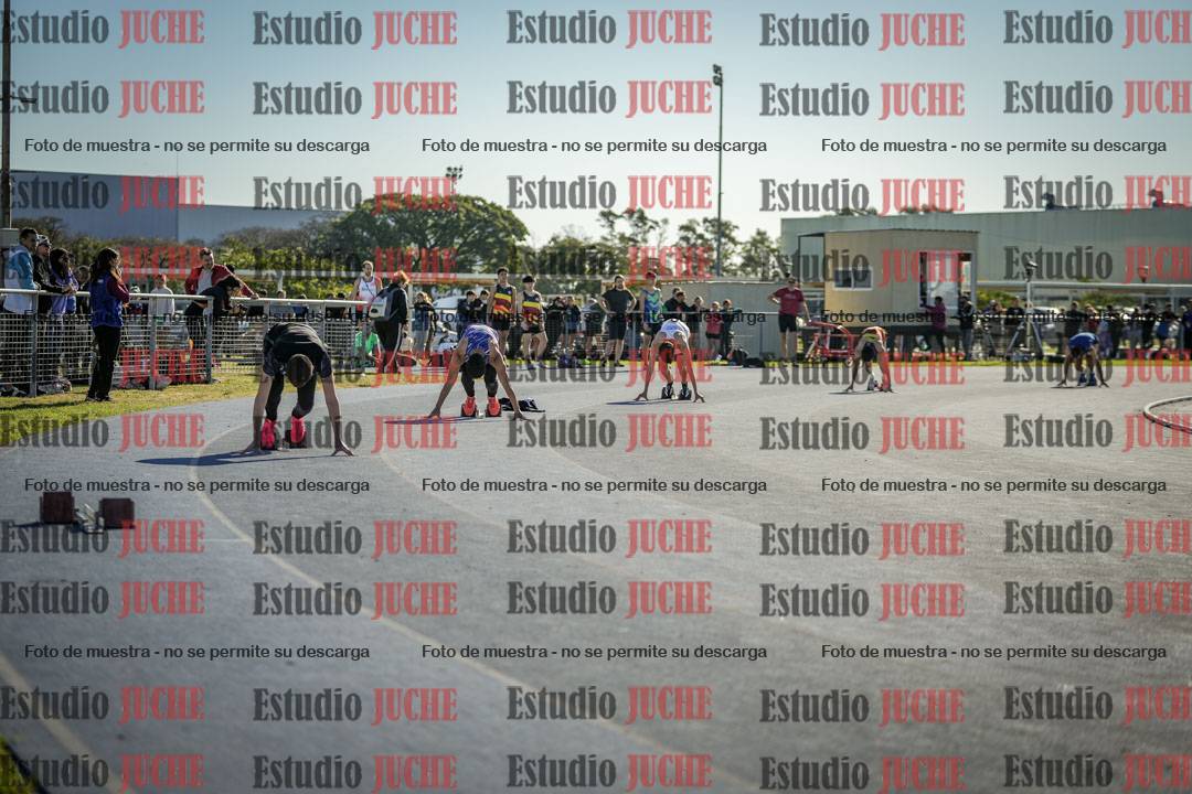 Fotos de los 400 m llanos de varones