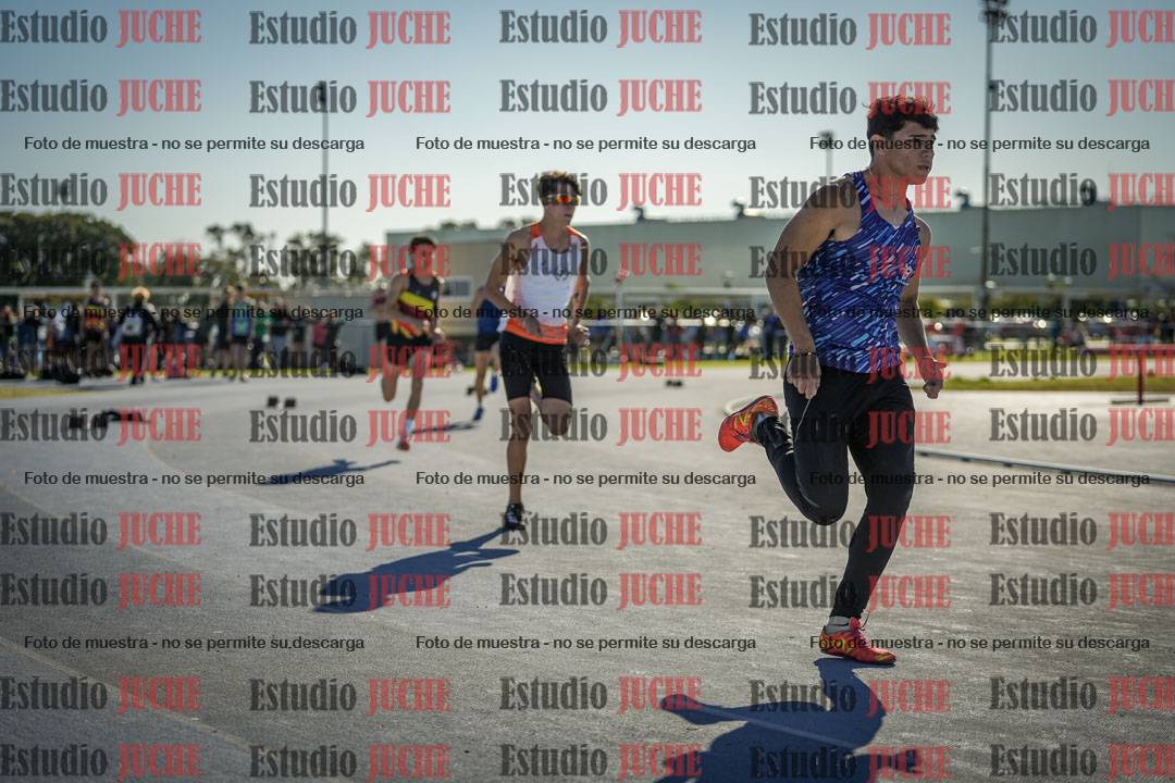 Fotos de los 400 m llanos de varones