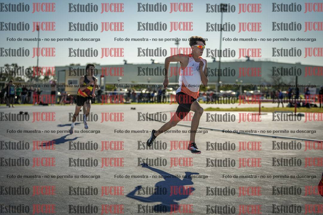 Fotos de los 400 m llanos de varones