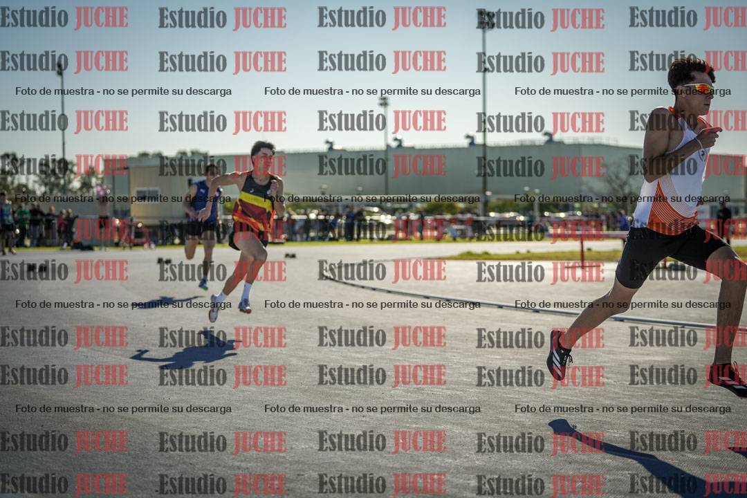 Fotos de los 400 m llanos de varones
