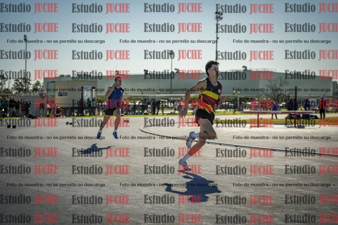 Fotos de los 400 m llanos de varones
