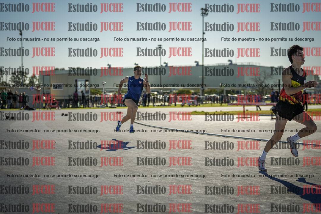 Fotos de los 400 m llanos de varones