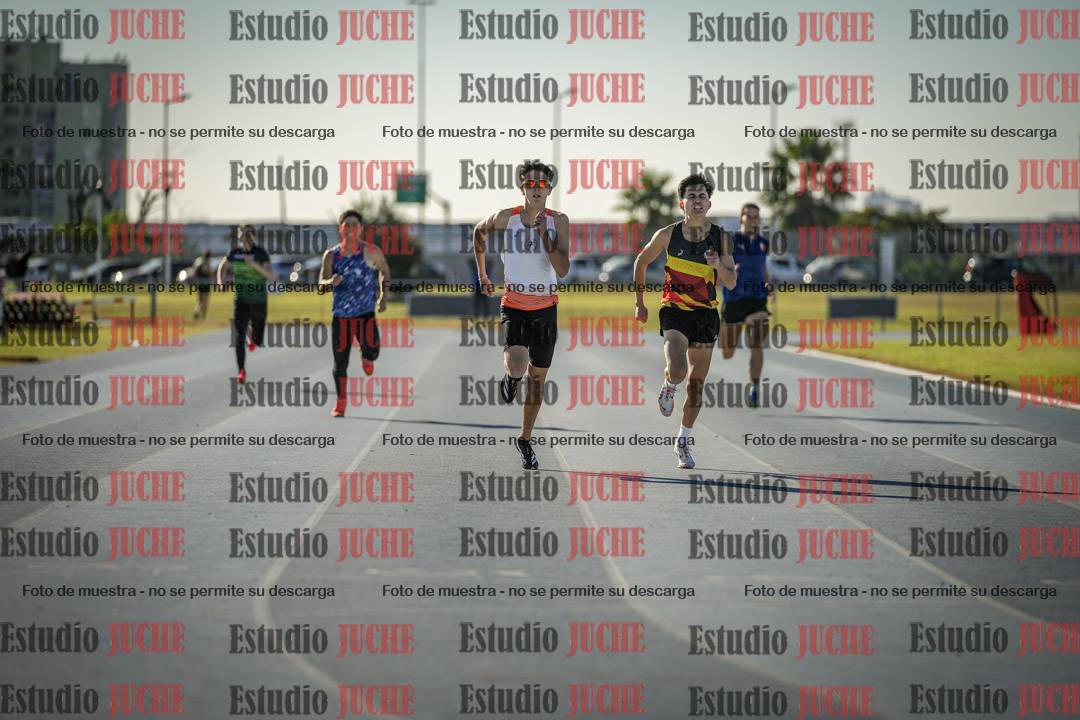 Fotos de los 400 m llanos de varones