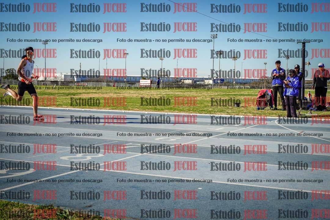 Fotos de los 400 m llanos de varones