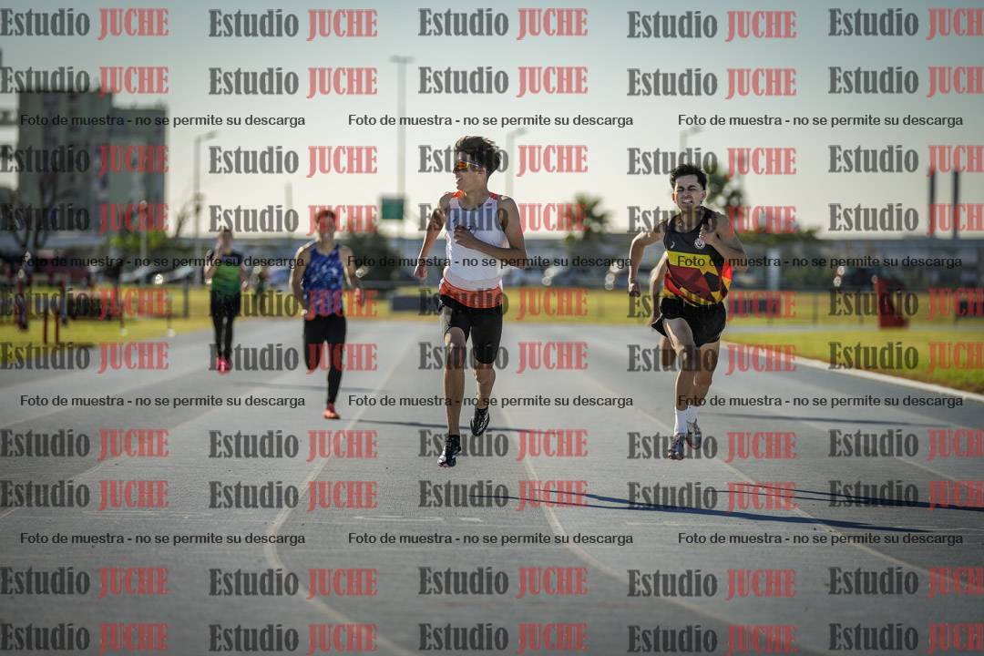 Fotos de los 400 m llanos de varones