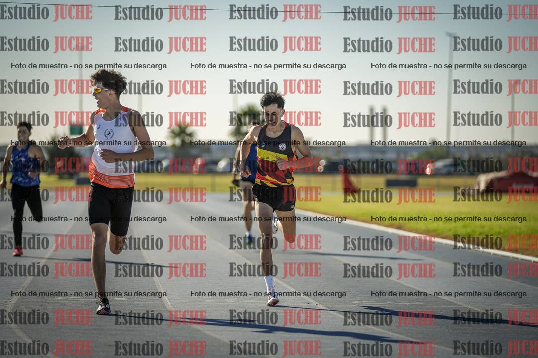 Fotos de los 400 m llanos de varones