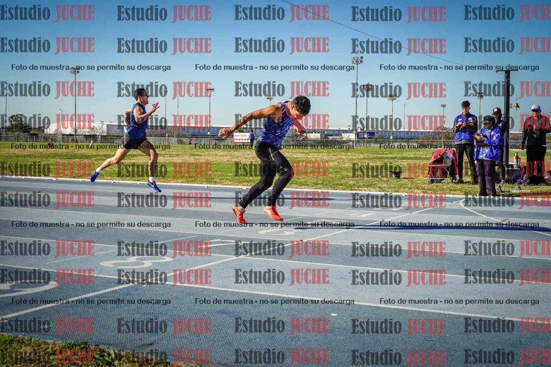 Fotos de los 400 m llanos de varones