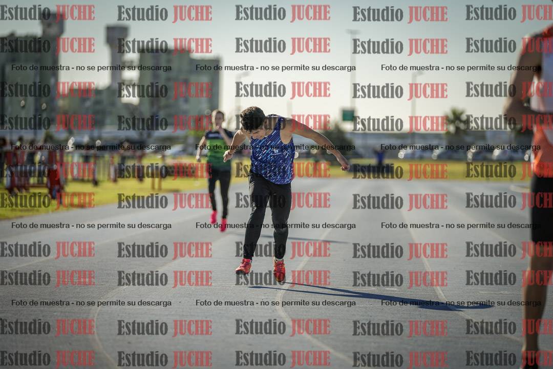 Fotos de los 400 m llanos de varones