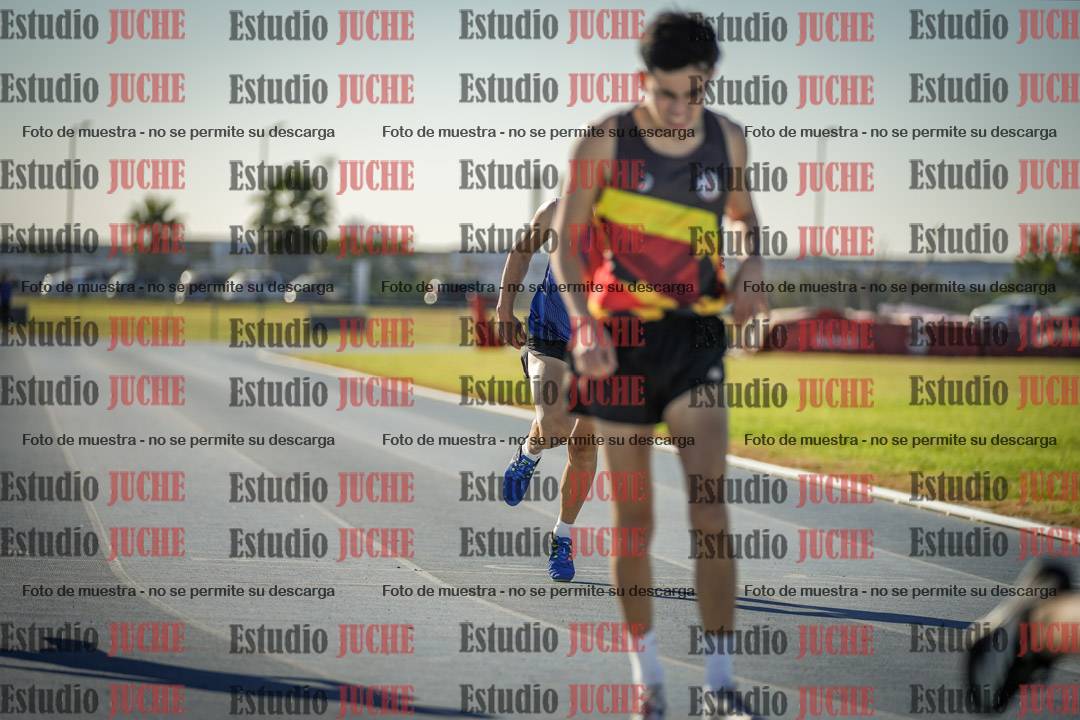Fotos de los 400 m llanos de varones