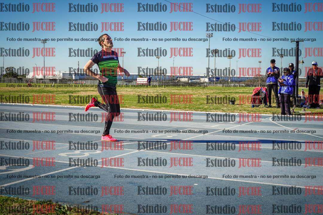 Fotos de los 400 m llanos de varones