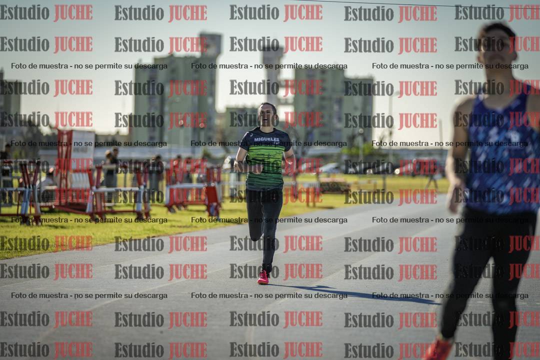 Fotos de los 400 m llanos de varones