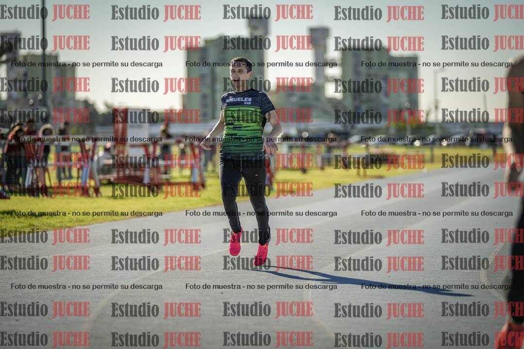 Fotos de los 400 m llanos de varones