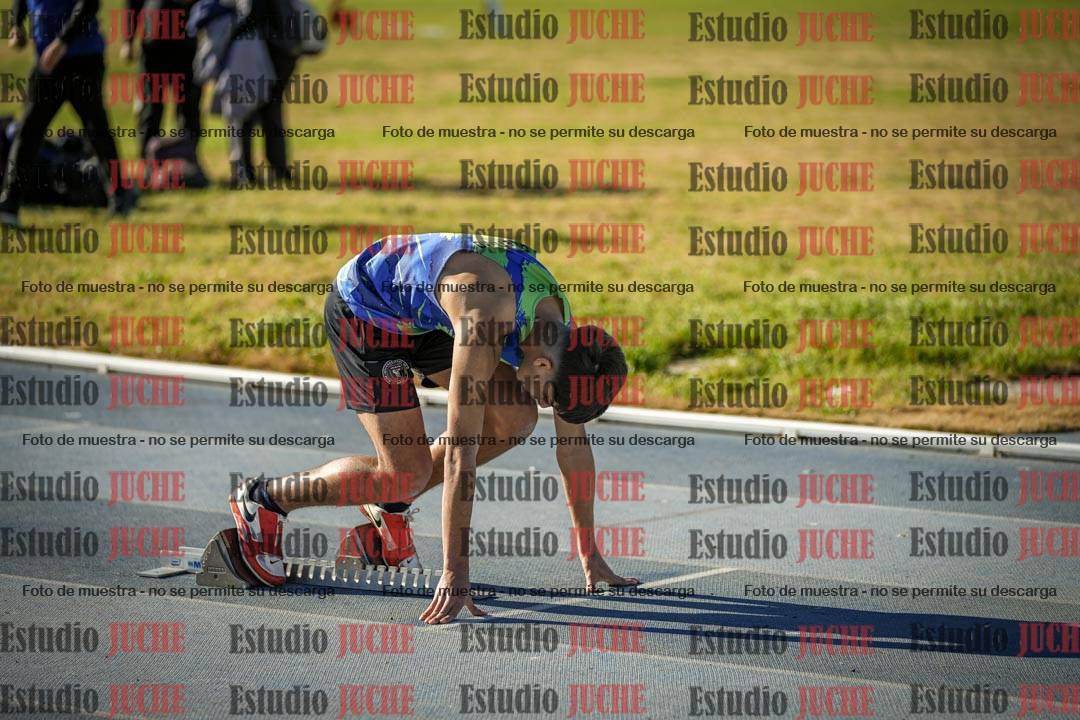 Fotos de los 400 m llanos de varones
