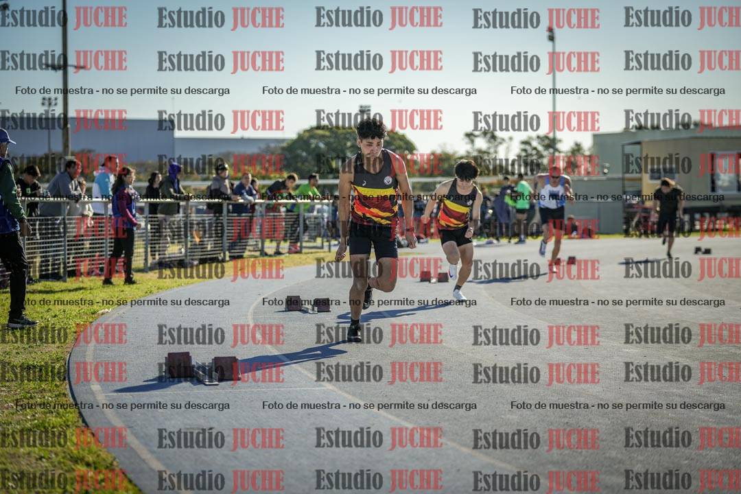 Fotos de los 400 m llanos de varones