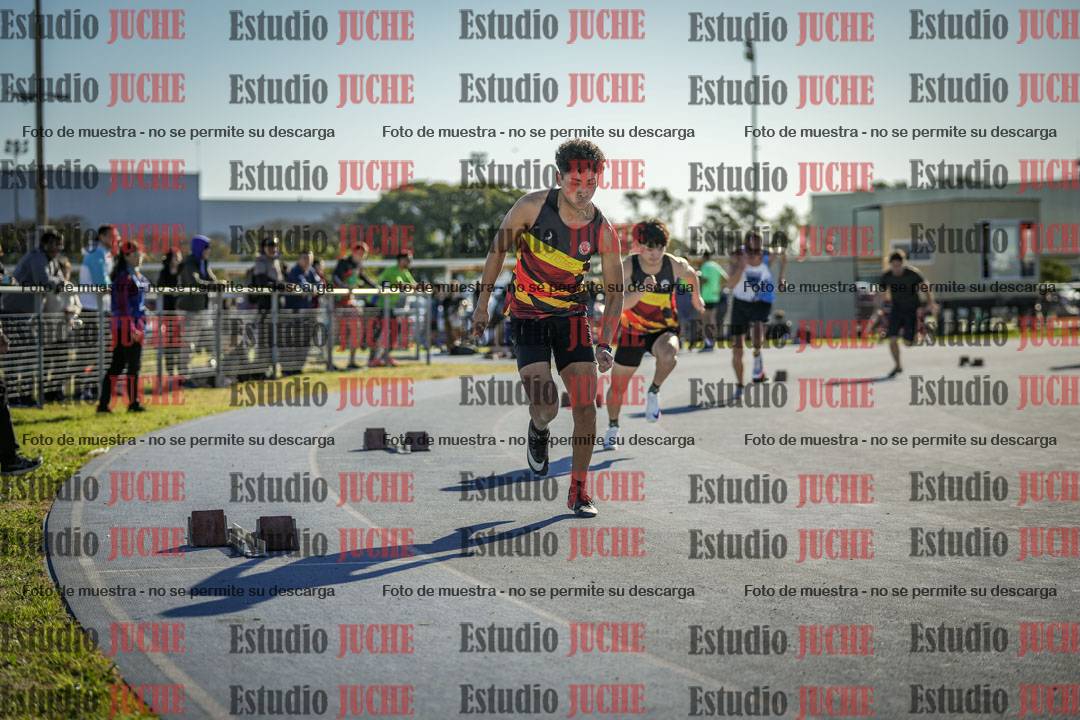 Fotos de los 400 m llanos de varones