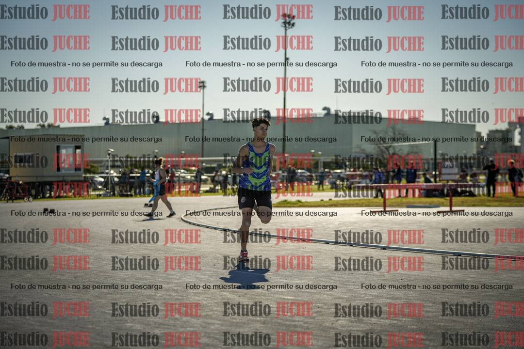 Fotos de los 400 m llanos de varones