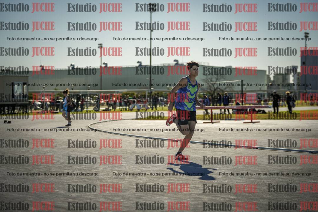 Fotos de los 400 m llanos de varones
