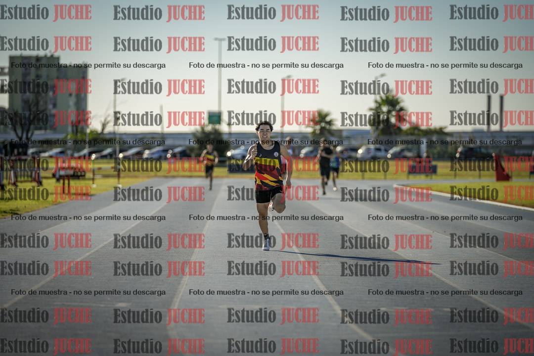 Fotos de los 400 m llanos de varones