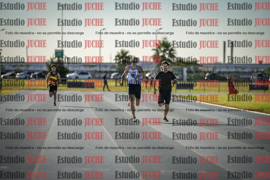 Fotos de los 400 m llanos de varones