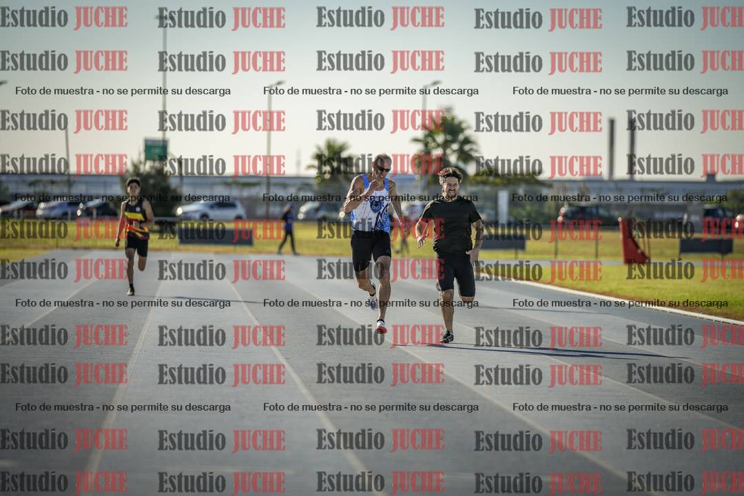 Fotos de los 400 m llanos de varones