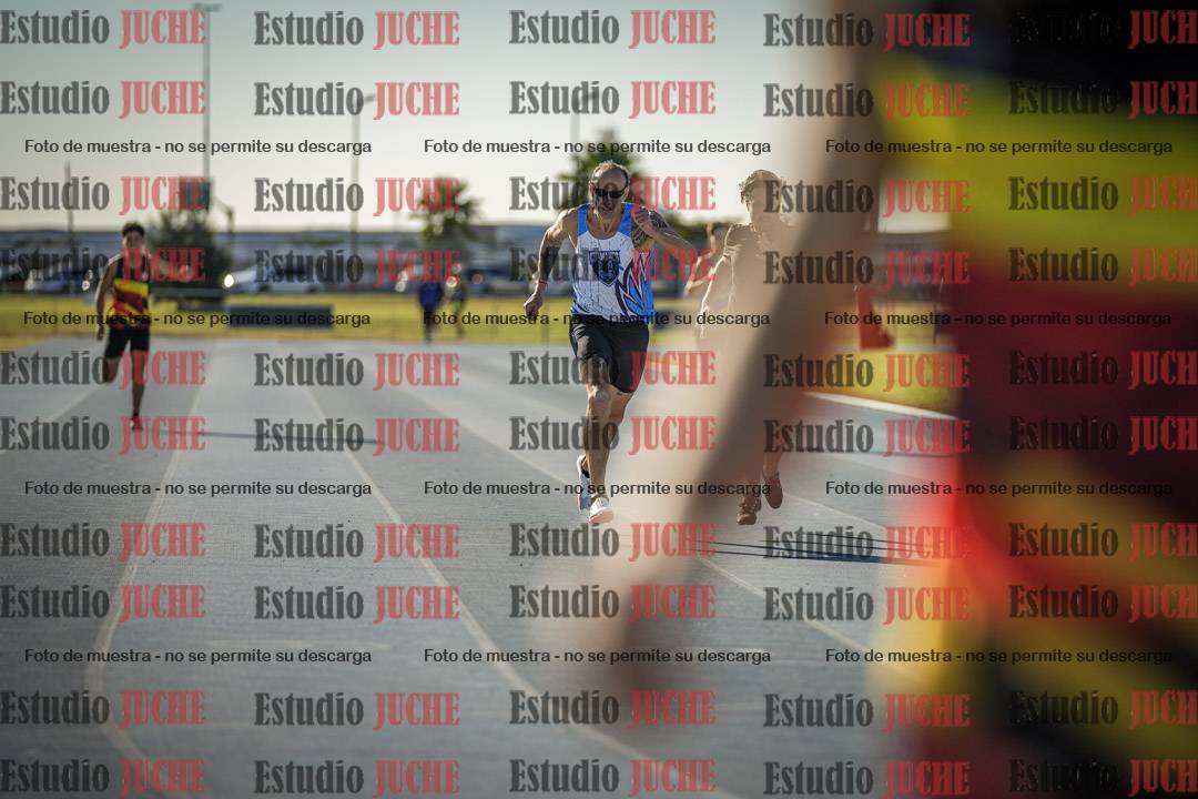 Fotos de los 400 m llanos de varones