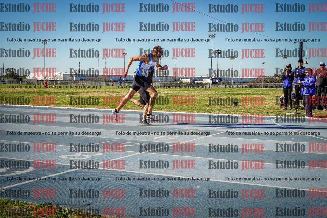 Fotos de los 400 m llanos de varones