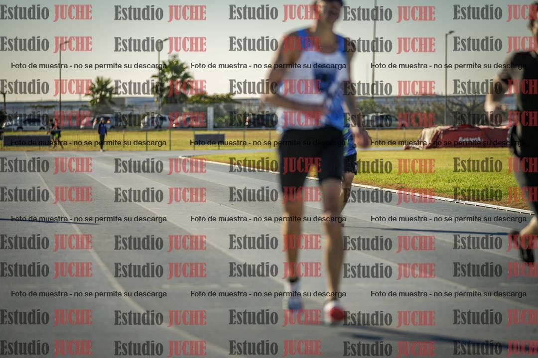Fotos de los 400 m llanos de varones