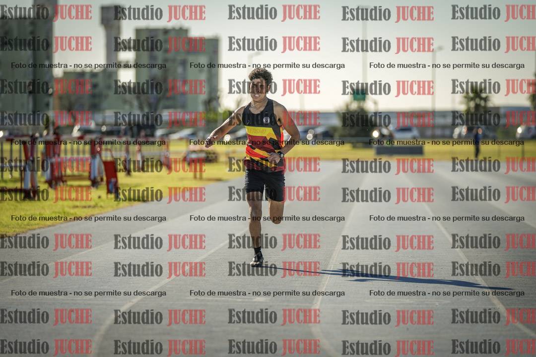 Fotos de los 400 m llanos de varones