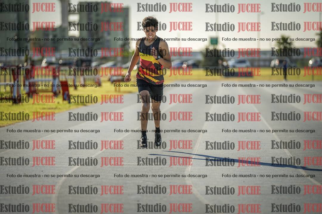Fotos de los 400 m llanos de varones