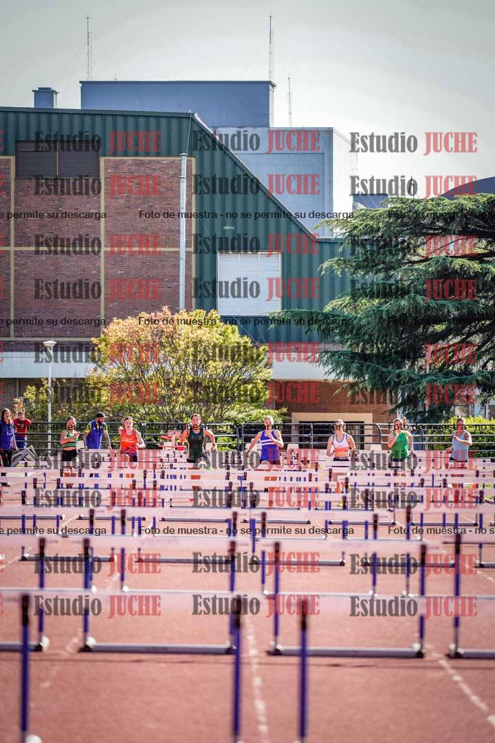 Fotos de los 100 m con vallas de mujeres
