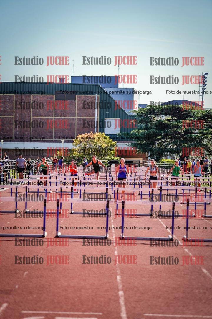 Fotos de los 100 m con vallas de mujeres