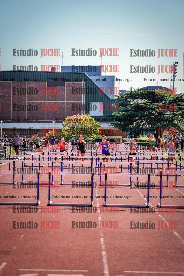 Fotos de los 100 m con vallas de mujeres