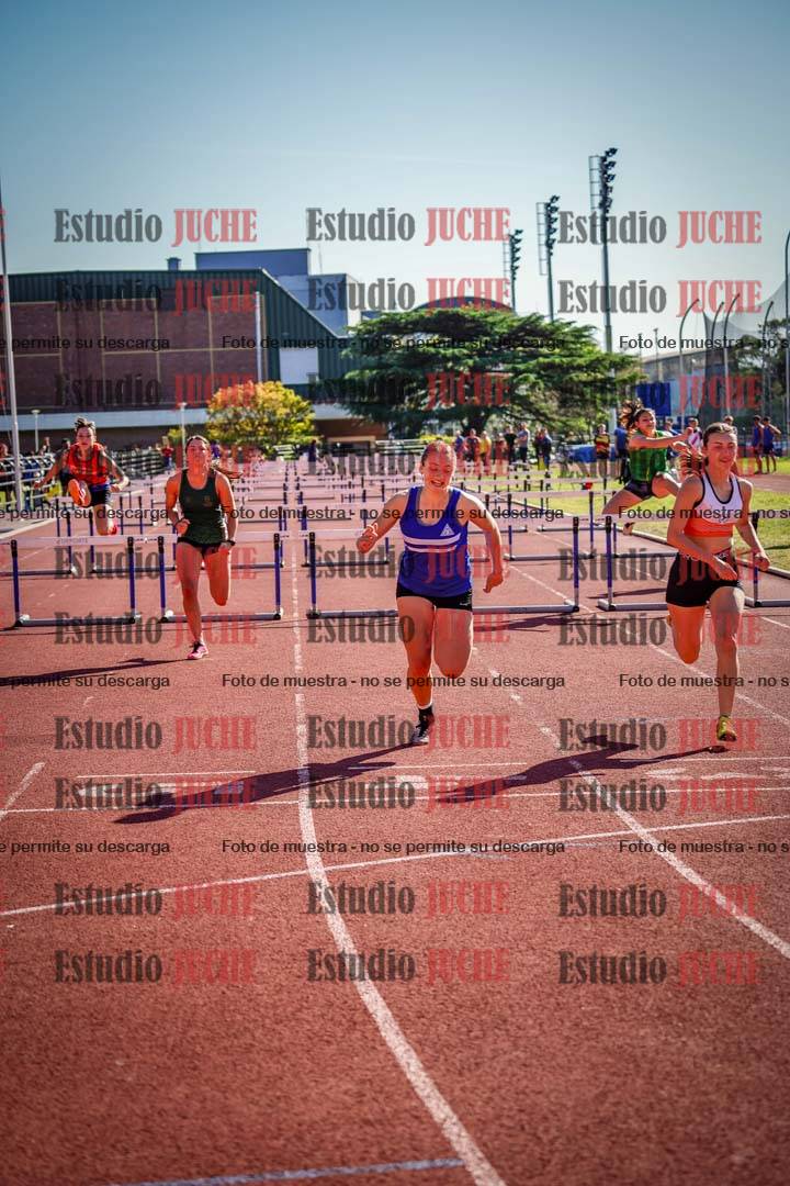Fotos de los 100 m con vallas de mujeres