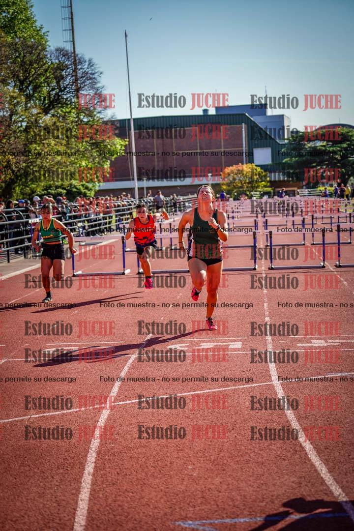 Fotos de los 100 m con vallas de mujeres