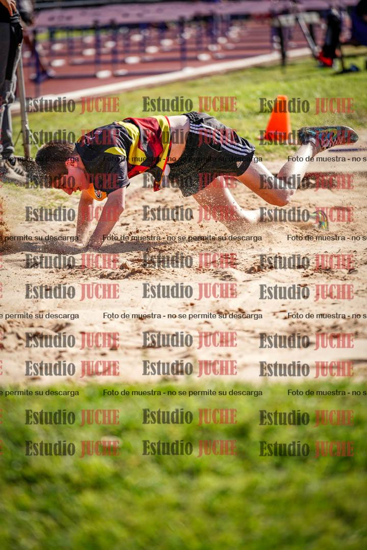 Fotos del salto en largo de varones