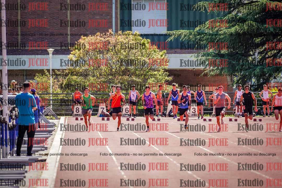 Fotos de los 100 m llanos de varones
