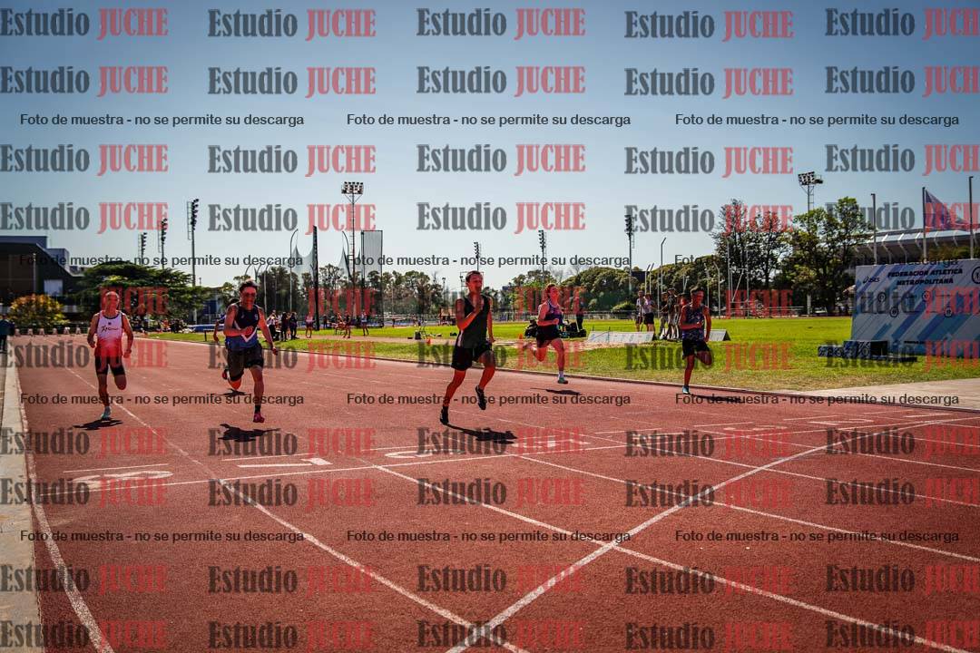 Fotos de los 100 m llanos de varones