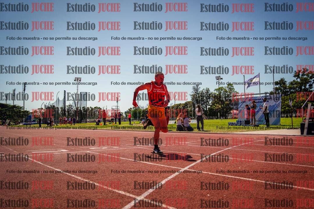 Fotos de los 100 m llanos de varones