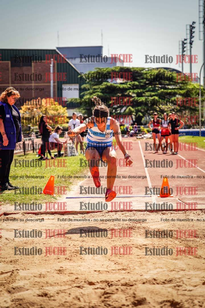 Fotos del salto en largo de mujeres