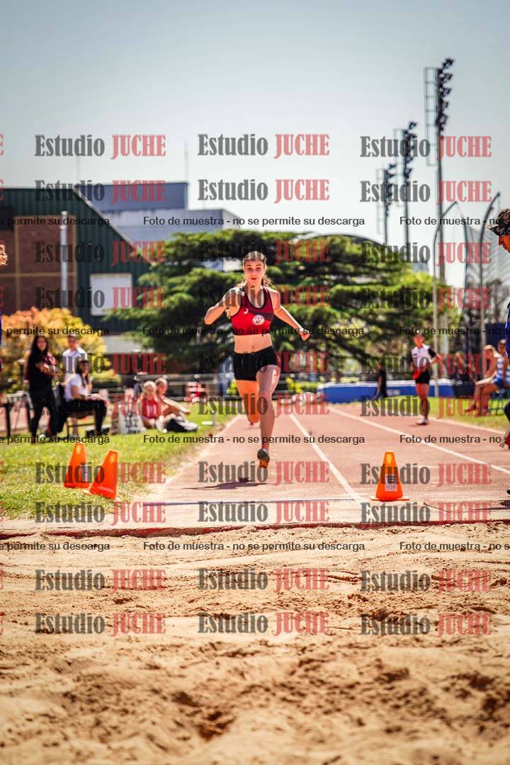 Fotos del salto en largo de mujeres