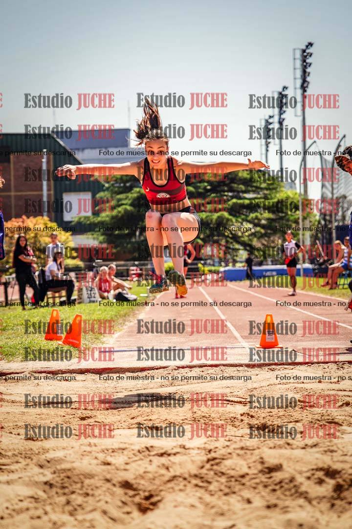 Fotos del salto en largo de mujeres