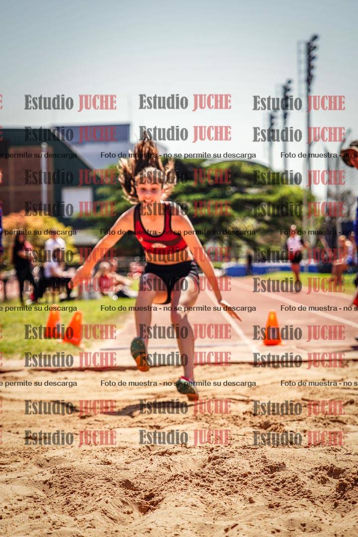 Fotos del salto en largo de mujeres