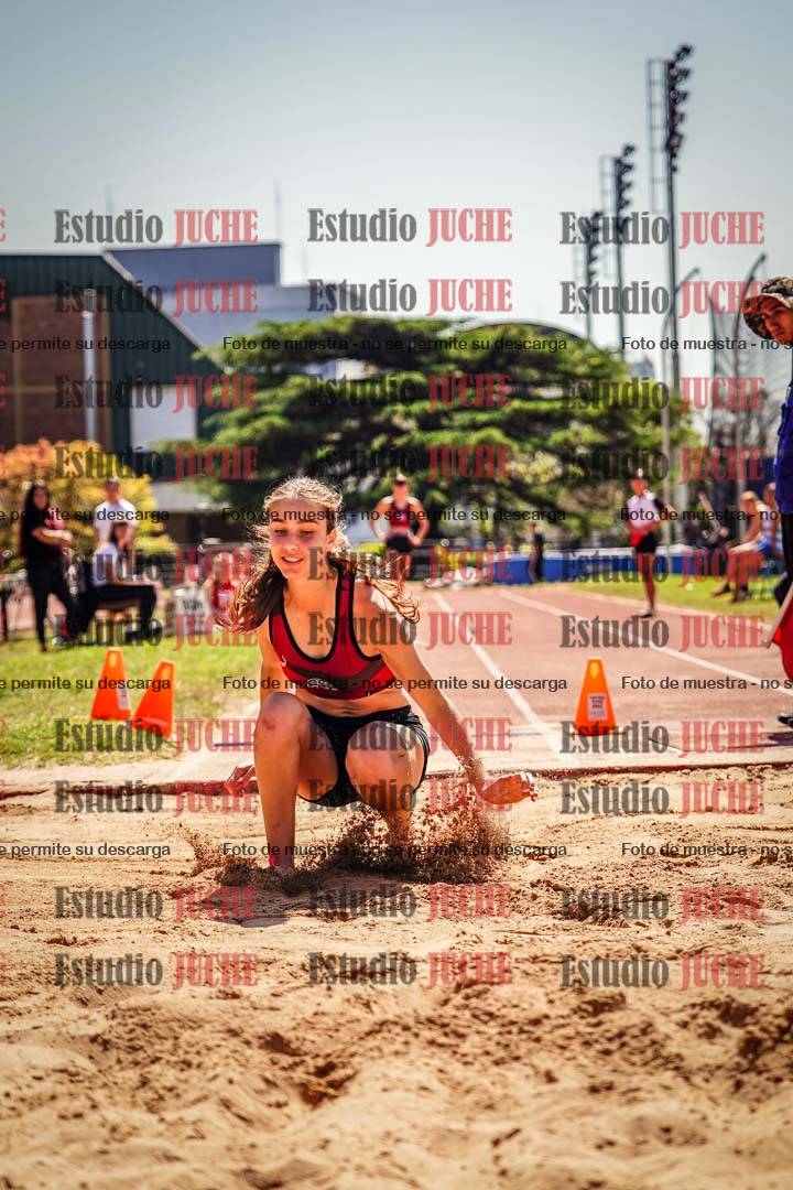 Fotos del salto en largo de mujeres
