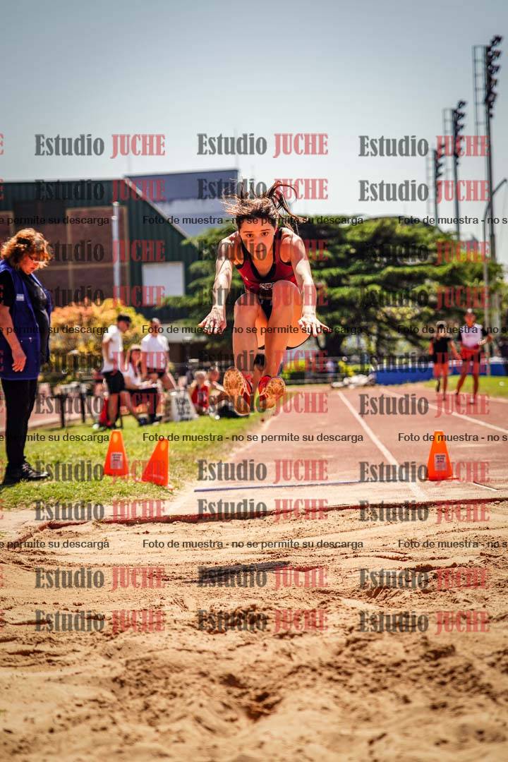 Fotos del salto en largo de mujeres