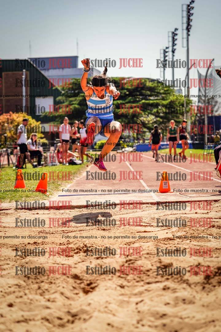 Fotos del salto en largo de mujeres