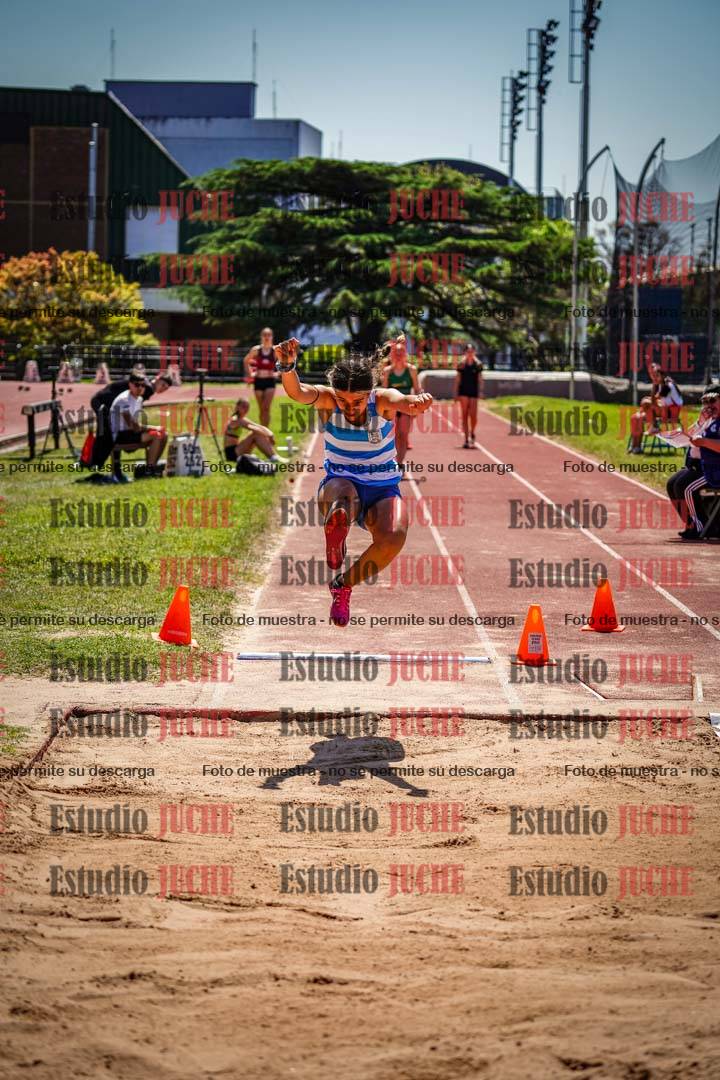 Fotos del salto en largo de mujeres